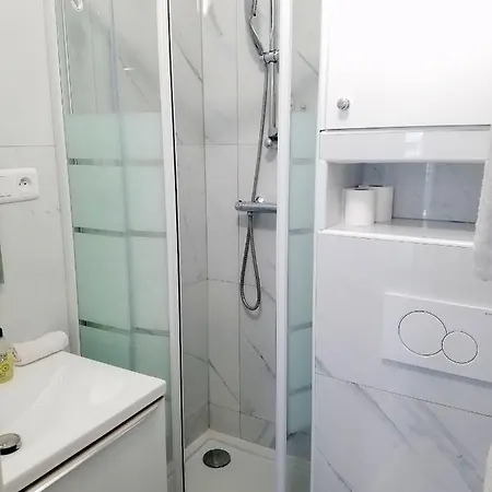 Apartmán Studio A 50m De La Mer Et Au Pied Du Tramway, Calme, Cosy Et Lumineux Nice
